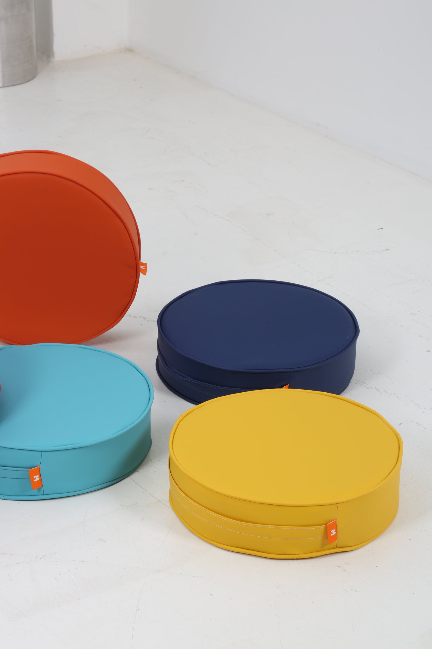 Deri Kumaş Blok Sünger Makaron Minder - Dörtlü Set 40 cm