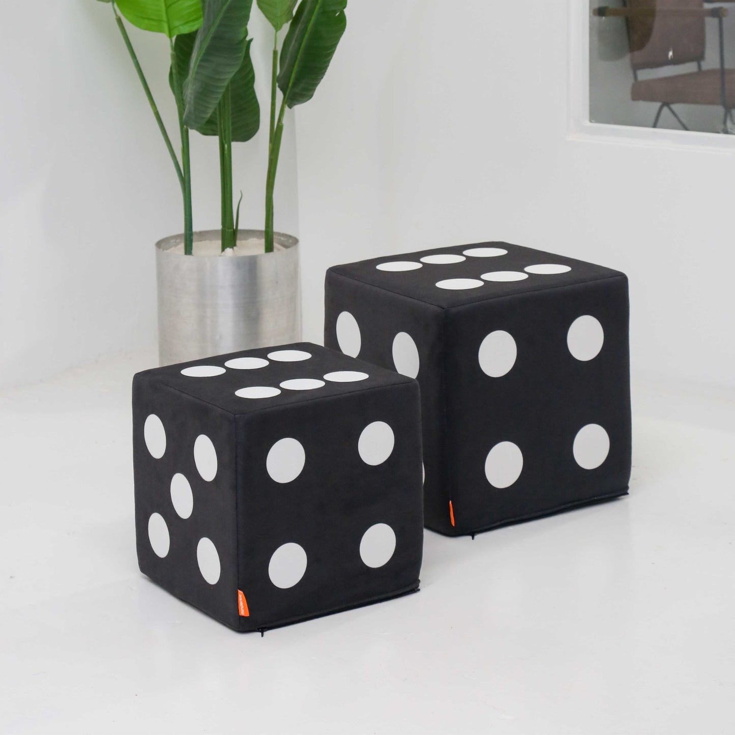 Siyah Zar Küp Minder 40x40 cm